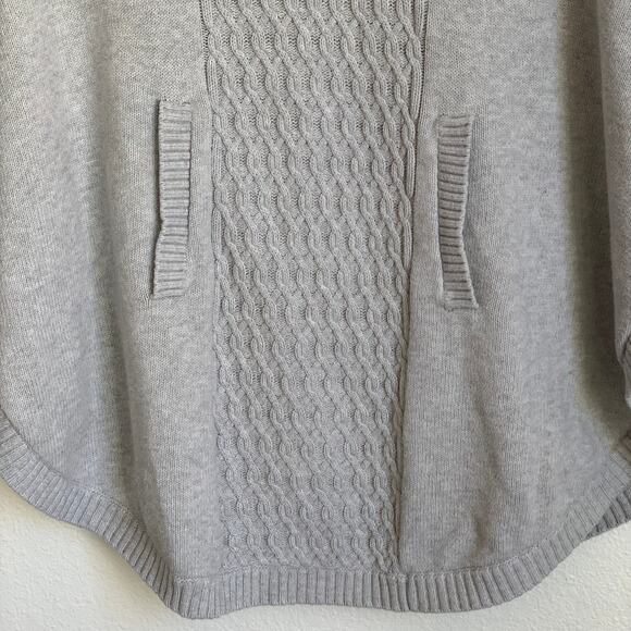 CAbi Pullover Cowl Neck Oversized Knit Sweater Poncho in Gray 3003 - Picture 5 of 8